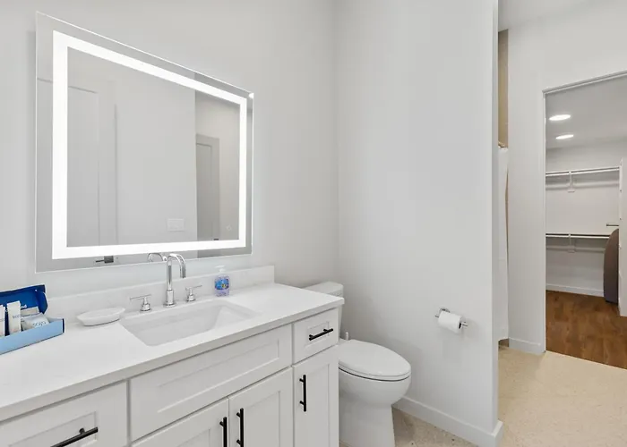 The Corbin 1206 - Spurs Flat Apartment *
